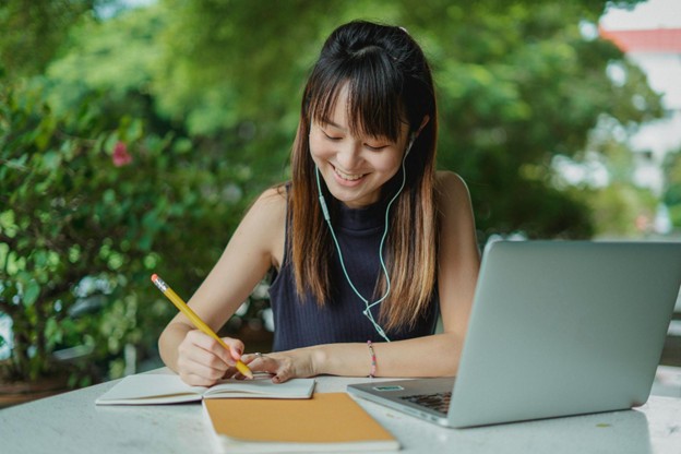 How White Label Content Services Can Scale Your Agency's Offerings